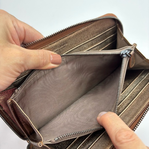 Bottega Veneta Intrecciato Leather Long Wallet - Picture 8 of 11